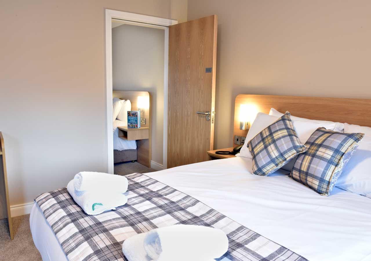 Foyle Hotel Moville Esterno foto