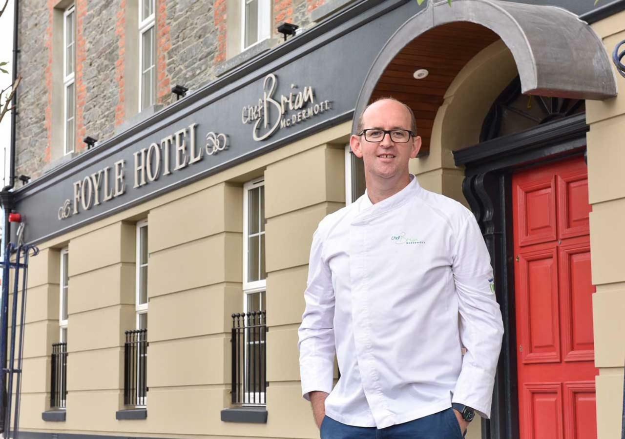 Foyle Hotel Moville Esterno foto